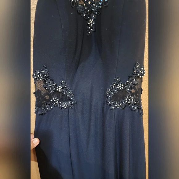 Blondie Nites navy blue formal dress with sheer sides and halter Size 1 - Picture 3 of 7